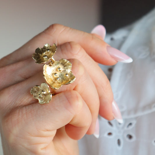 Anel Três Hortênsias